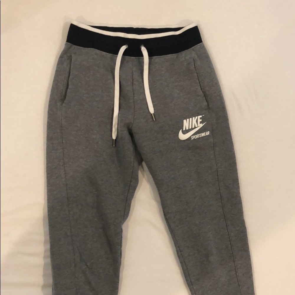 Sweatpants ~ Nike